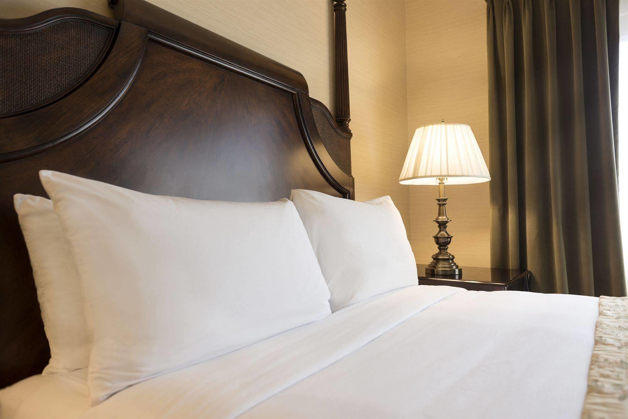 Ayres Hotel Seal Beach - Cypress Buitenkant foto