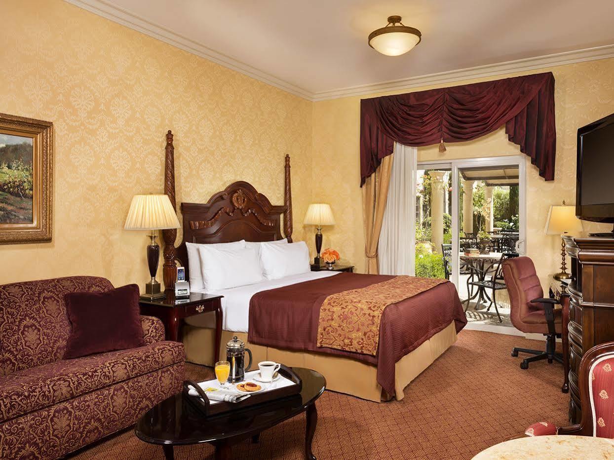 Ayres Hotel Seal Beach - Cypress Buitenkant foto